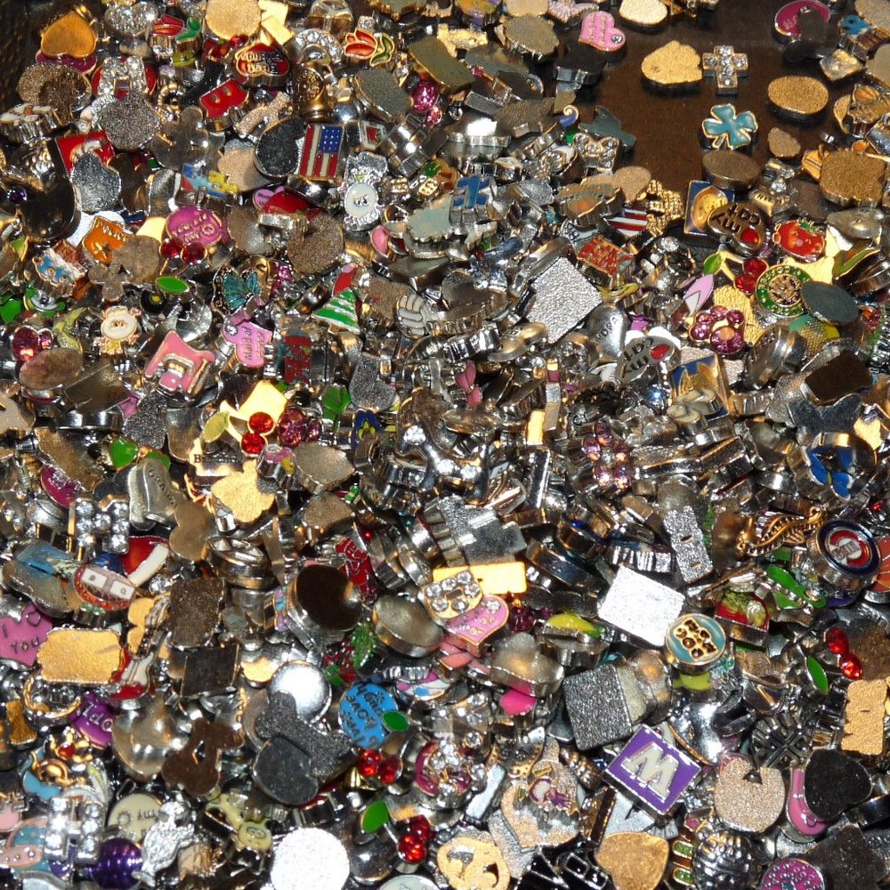 FL (500)pcs Floating Memory Locket Charms for Necklaces, Bracelets Lot